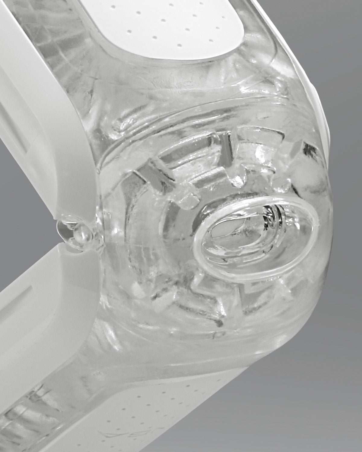 The FLIP ZERO's integrated pivot hinges at the entry point.