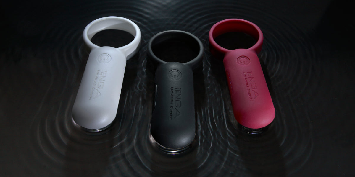 TENGA SVR in three colors(from left to right; white, black, red)